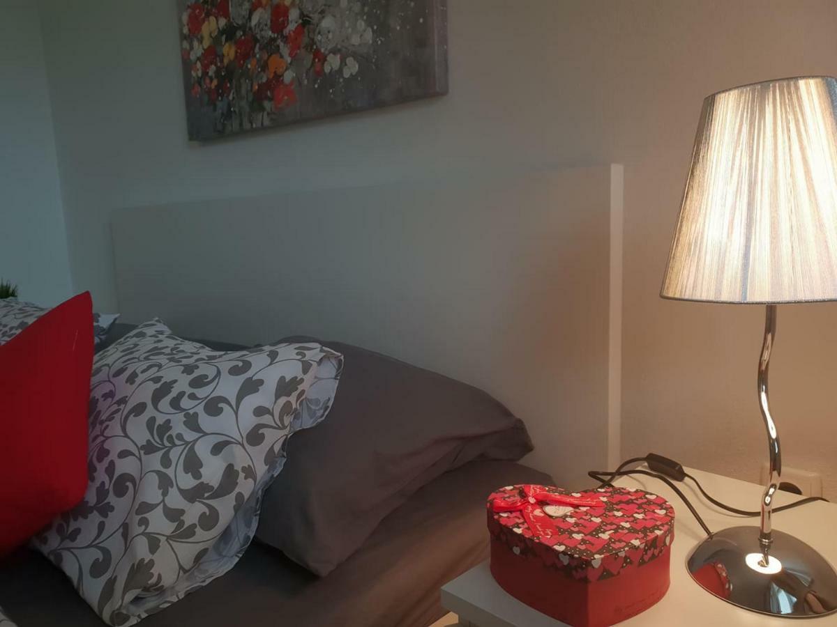 E&M Apartment เซนญ์ ภายนอก รูปภาพ