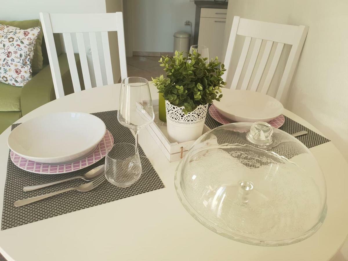 E&M Apartment เซนญ์ ภายนอก รูปภาพ